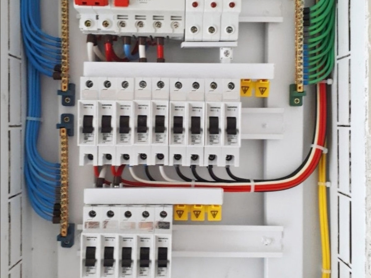 Instalación eléctrica realizada durante una reforma
